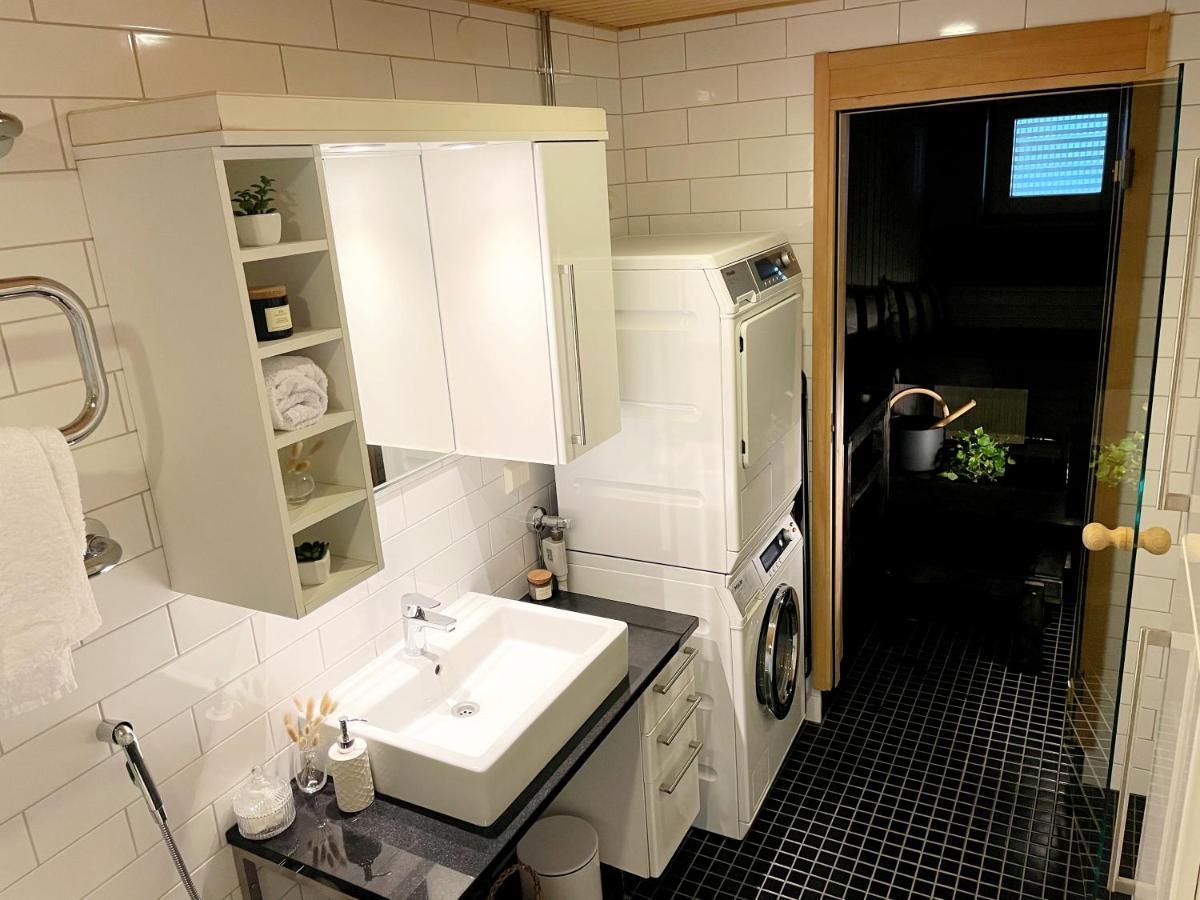 2Ndhomes Unique And Luxury Kamppi Center Apartment With Sauna And Big Terrace ヘルシンキ エクステリア 写真